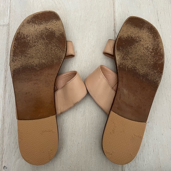 Manolo Blahnik flat - Picture 2 of 2